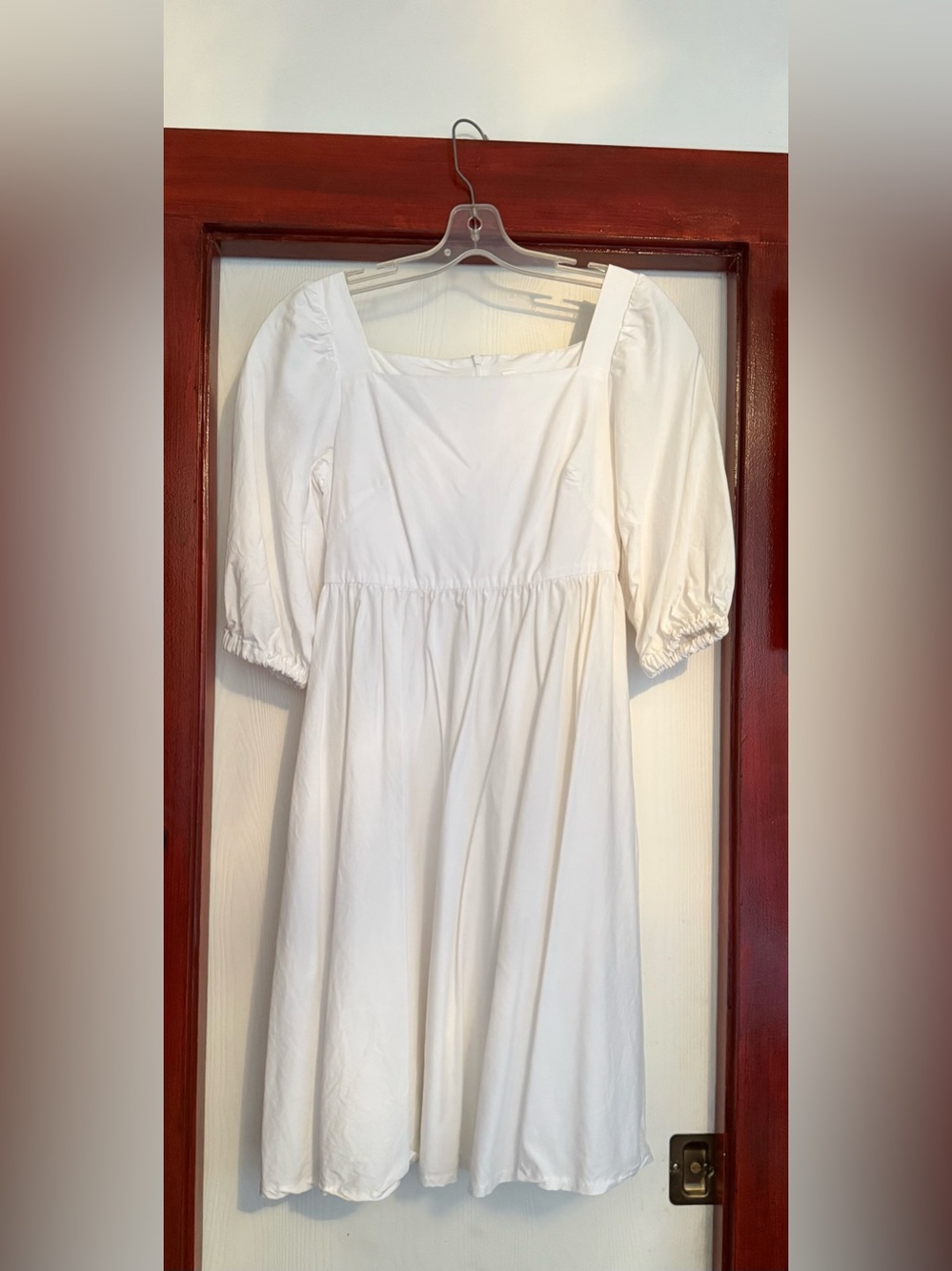 Square-Neck White Midi Dress with Puff Sleeves